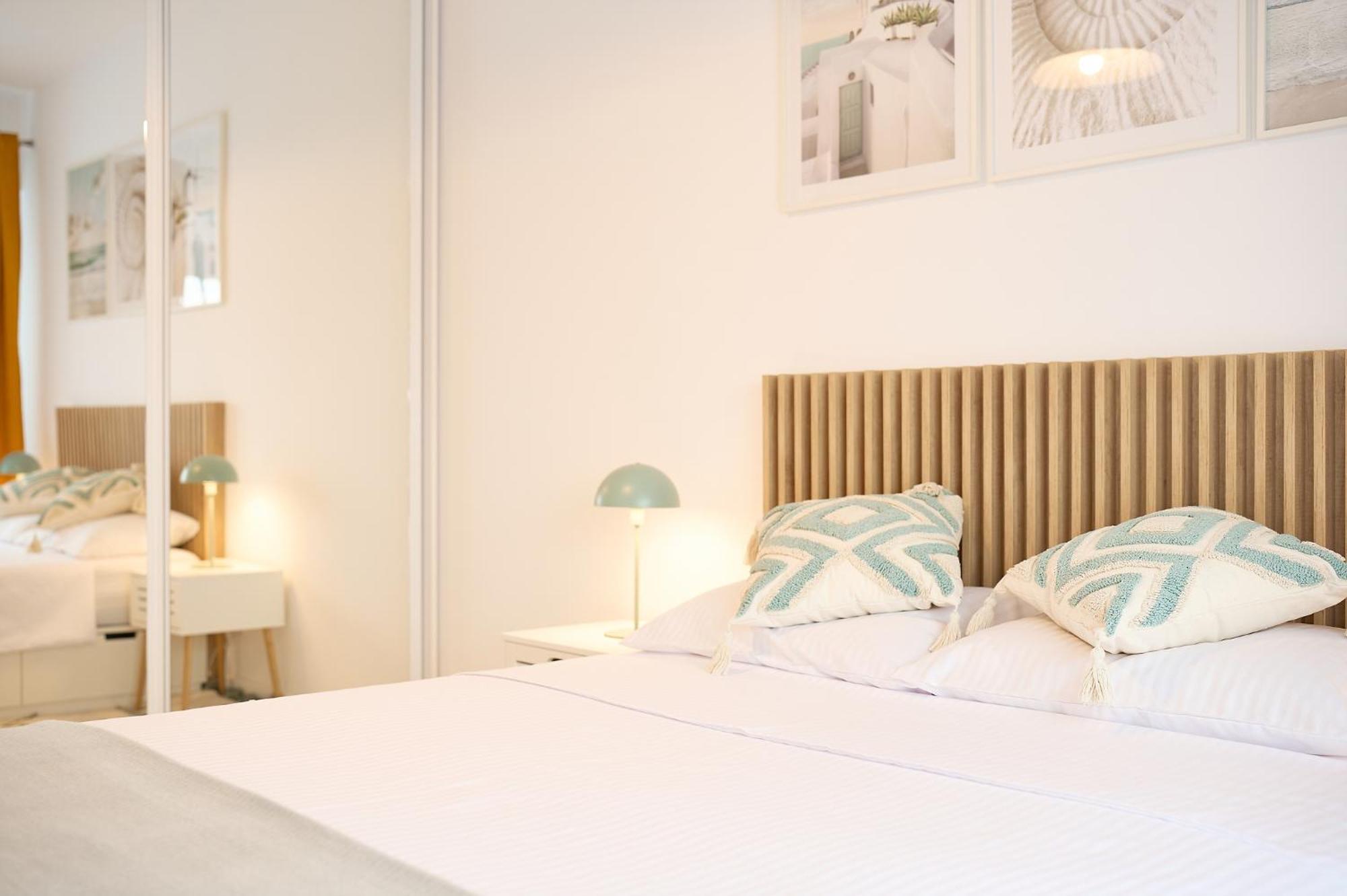 Moon Plaza Deluxe Appartamento Bucarest